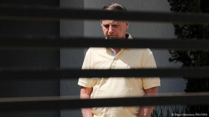 STF determina prisão preventiva de Jair Bolsonaro